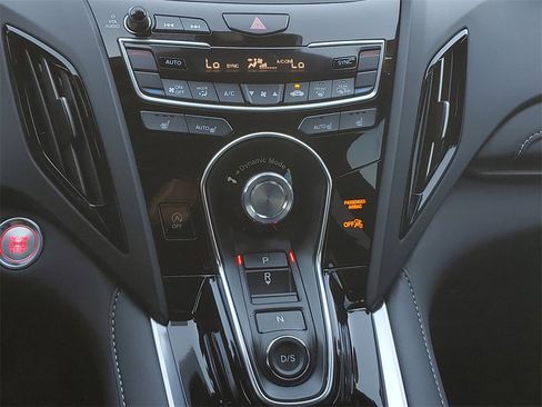 Certified 2025 Acura RDX SH-AWD image 27