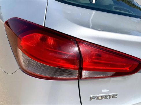 Used 2018 Kia Forte LX FWD image 29