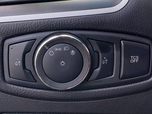 Used 2024 Ford Edge SEL image 31