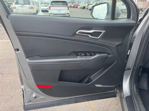 Used 2024 Kia Sportage EX image 13