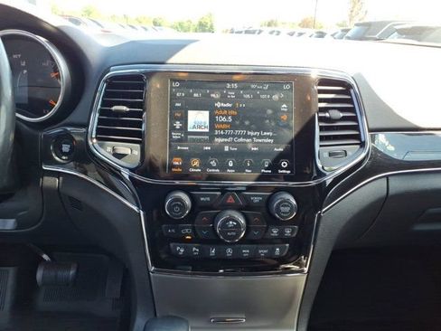 Used 2021 Jeep Grand Cherokee Trailhawk w/ Trailhawk Luxury Group AWD/4WD image 9