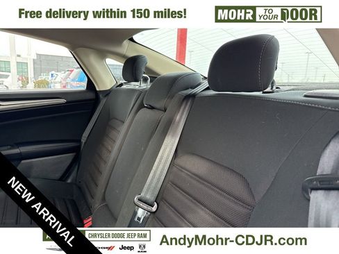 Used 2019 Ford Fusion SE image 19