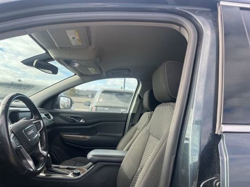 Used 2019 GMC Acadia SLE image 25