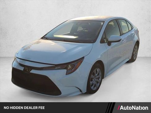 Used 2022 Toyota Corolla LE FWD image 1