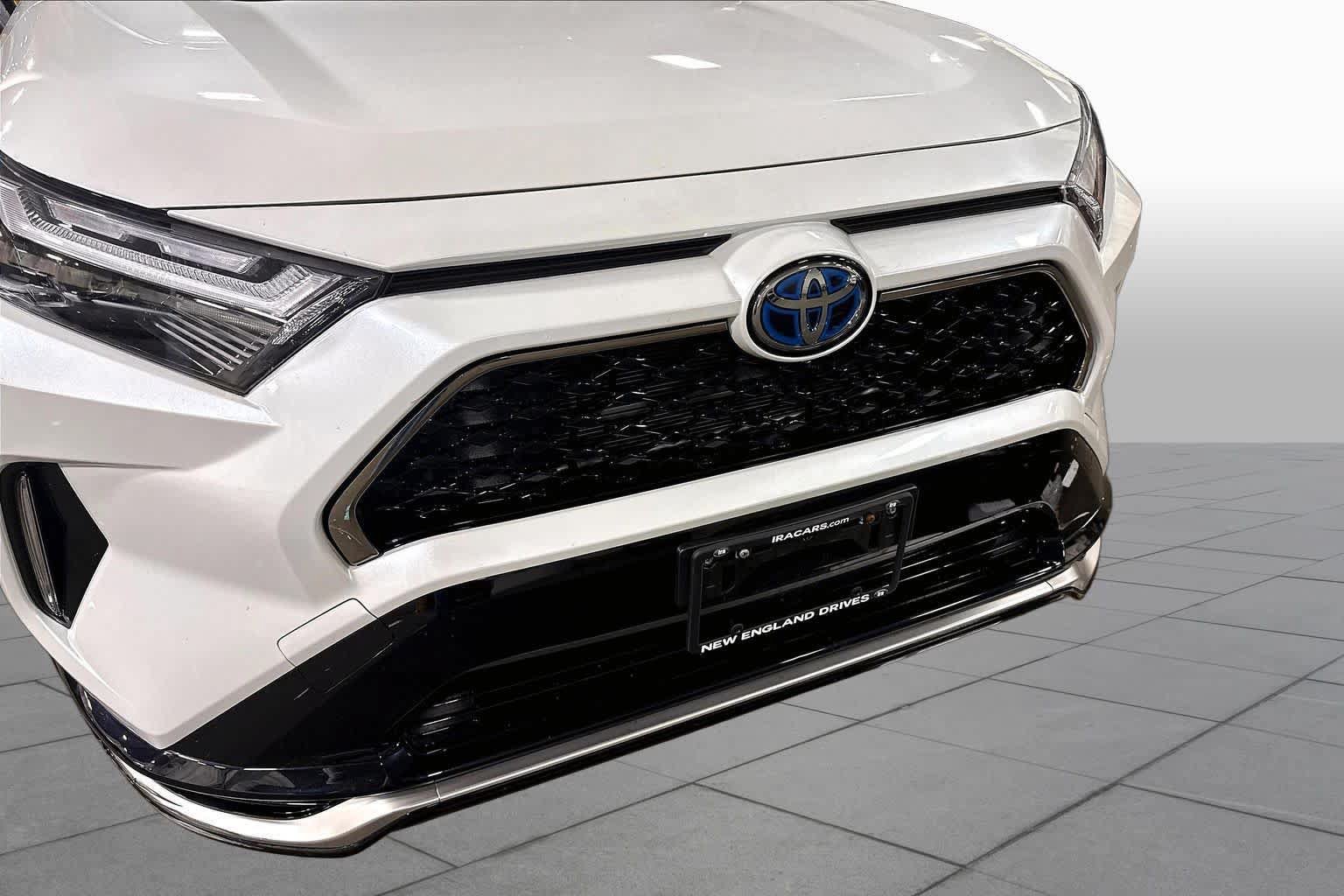 Used 2024 Toyota RAV4 XSE w/ Weather Package AWD/4WD image 30