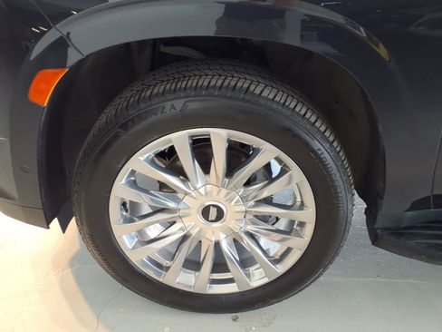 Used 2023 Cadillac Escalade Premium Luxury w/ LPO, Floor Liner Package AWD/4WD image 8