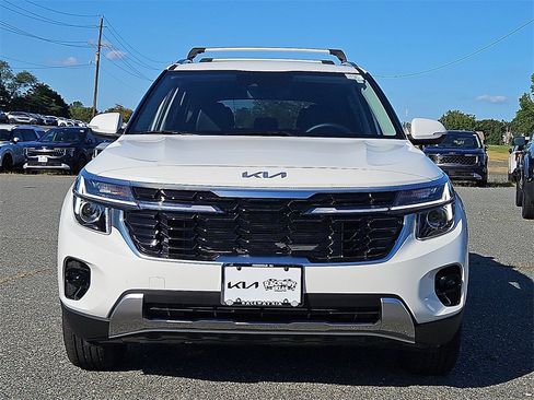 New 2026 Kia Seltos S image 2