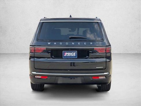 Used 2024 Jeep Wagoneer Series III AWD/4WD image 6