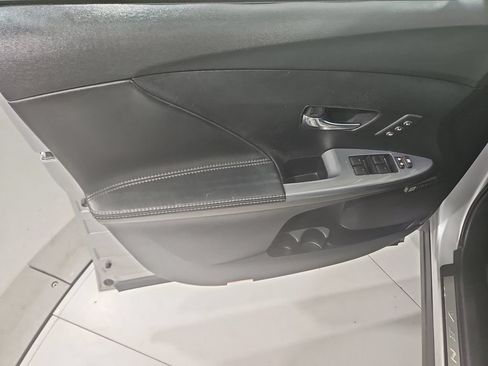 Used 2014 Toyota Venza Limited AWD/4WD image 11