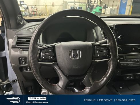 Used 2025 Honda Ridgeline Black Edition image 15
