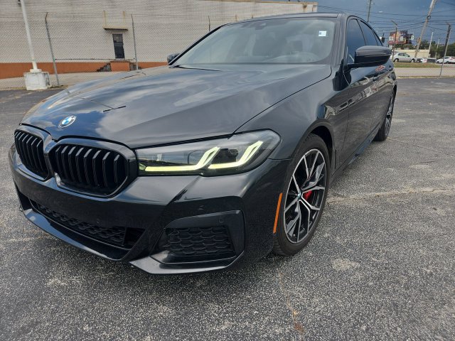 Used 2023 BMW 530i w/ M Sport Package RWD image 4