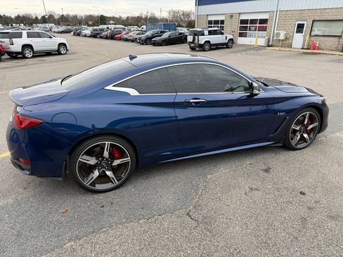 Used 2019 INFINITI Q60 Red Sport 400 w/ Proactive Package image 4