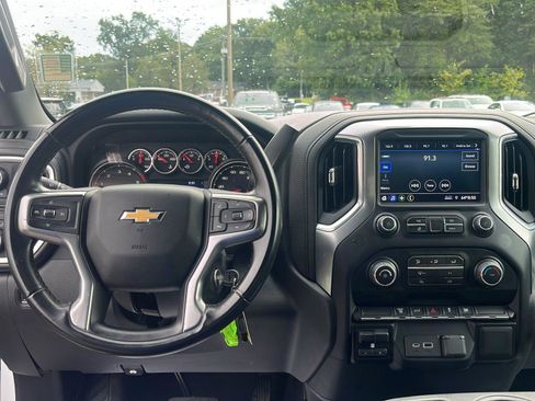 Used 2023 Chevrolet Silverado 2500 LT image 20