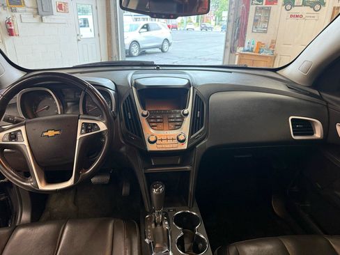 Used 2017 Chevrolet Equinox LT FWD image 12