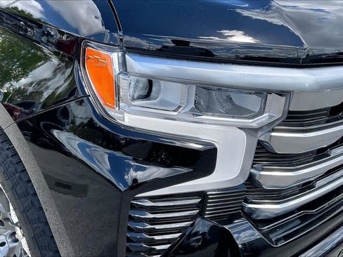 Used 2024 Chevrolet Silverado 1500 High Country w/ Technology Package image 27