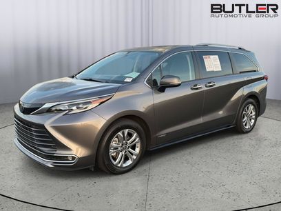 Used 2021 Toyota Sienna Platinum