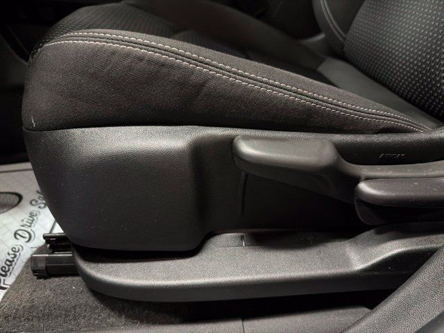 Used 2023 GMC Terrain SLE FWD image 14