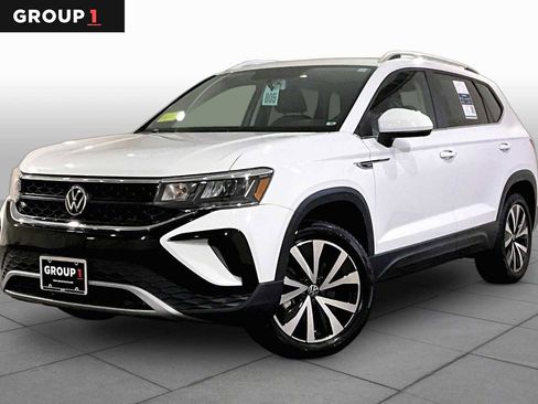 Used 2022 Volkswagen Taos SE AWD/4WD image 1