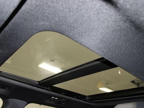 Used 2025 Ford Explorer ST image 40