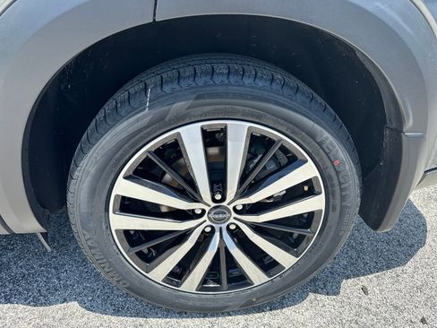 Certified 2023 Nissan Pathfinder Platinum w/ Black Appearance Package FWD image 15