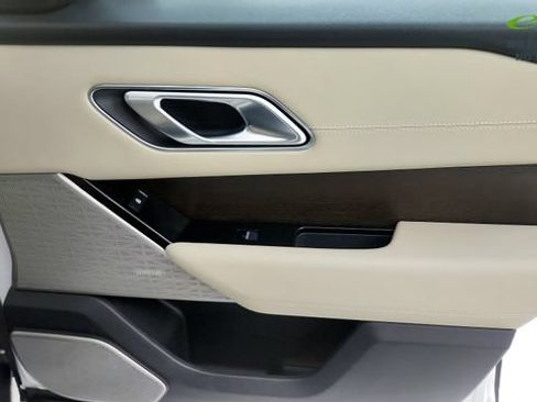 Used 2022 Land Rover Range Rover Velar R-Dynamic S AWD/4WD image 40