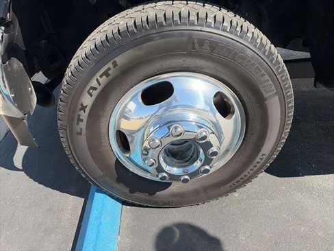 Used 2018 Ford F350 Lariat w/ Lariat Ultimate Package image 2