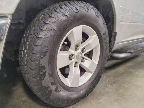 Used 2016 RAM 1500 Classic SLT RWD image 31