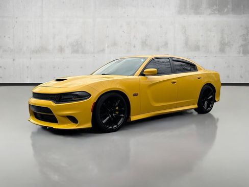 Used 2018 Dodge Charger R/T Scat Pack image 3