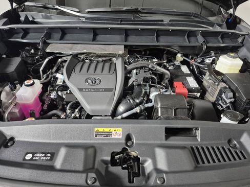 New 2026 Toyota Highlander Limited image 10