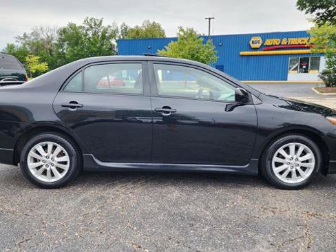 Used 2010 Toyota Corolla S FWD image 3