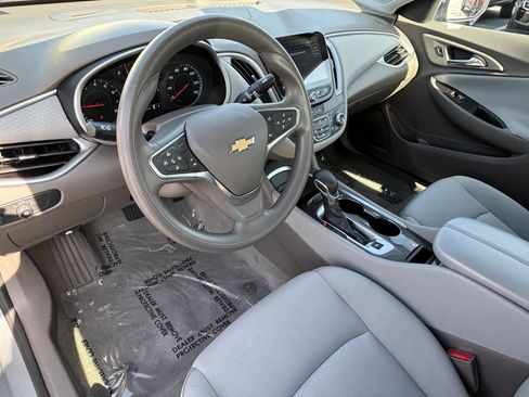 Used 2023 Chevrolet Malibu LT FWD image 17