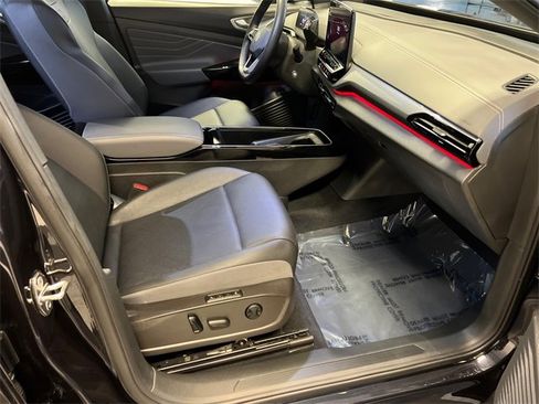 Used 2023 Volkswagen ID.4 S image 11