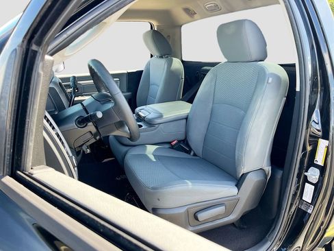 Used 2014 RAM 1500 Express RWD image 18