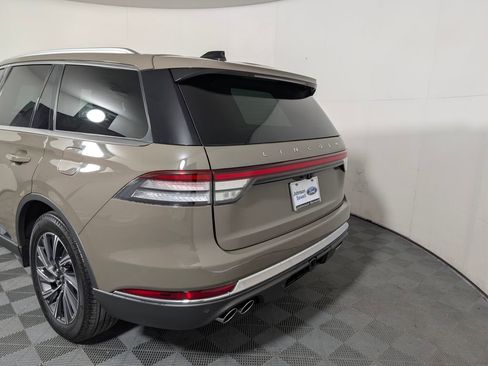 Used 2025 Lincoln Aviator AWD w/ Equipment Group 101A image 6