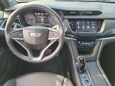 Certified 2023 Cadillac XT6 Sport w/ Technology Package image 11