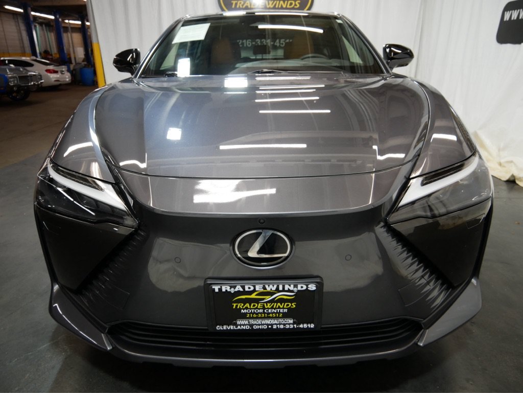 Used 2023 Lexus RZ 450e Premium w/ Technology Package AWD/4WD image 3