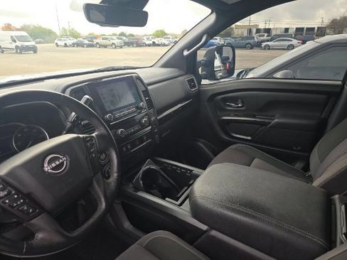Used 2023 Nissan Titan SV w/ SV Convenience Package image 7