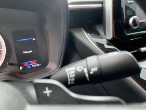 Used 2020 Toyota Corolla SE FWD image 29