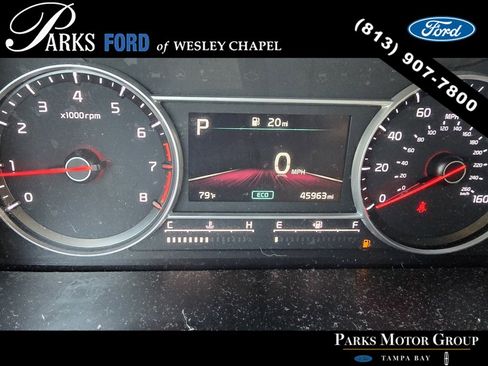 Used 2022 Kia Sorento EX w/ Panoramic Sunroof Package image 6