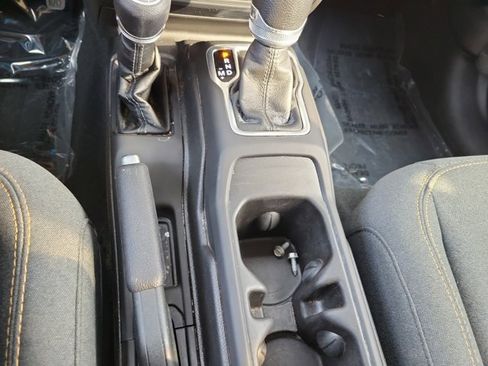 Certified 2024 Jeep Gladiator Sport image 30