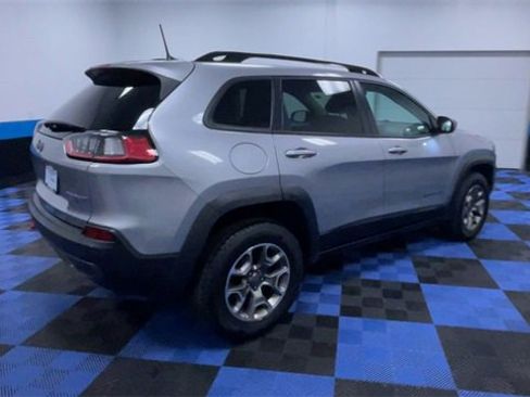 Used 2022 Jeep Cherokee Trailhawk image 8