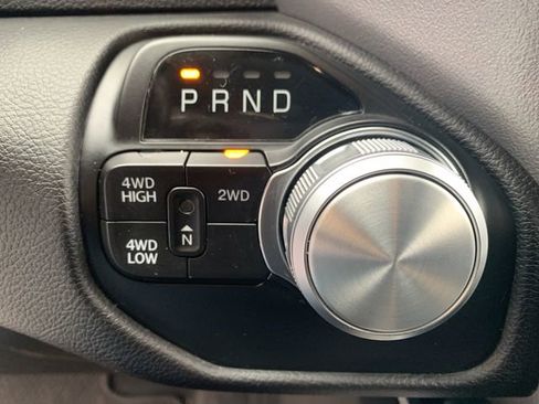 Used 2024 RAM 2500 Laramie w/ Night Edition image 37