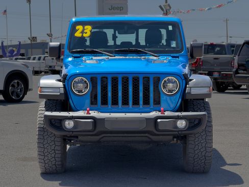 Used 2023 Jeep Gladiator Rubicon w/ LED Lighting Group AWD/4WD image 8