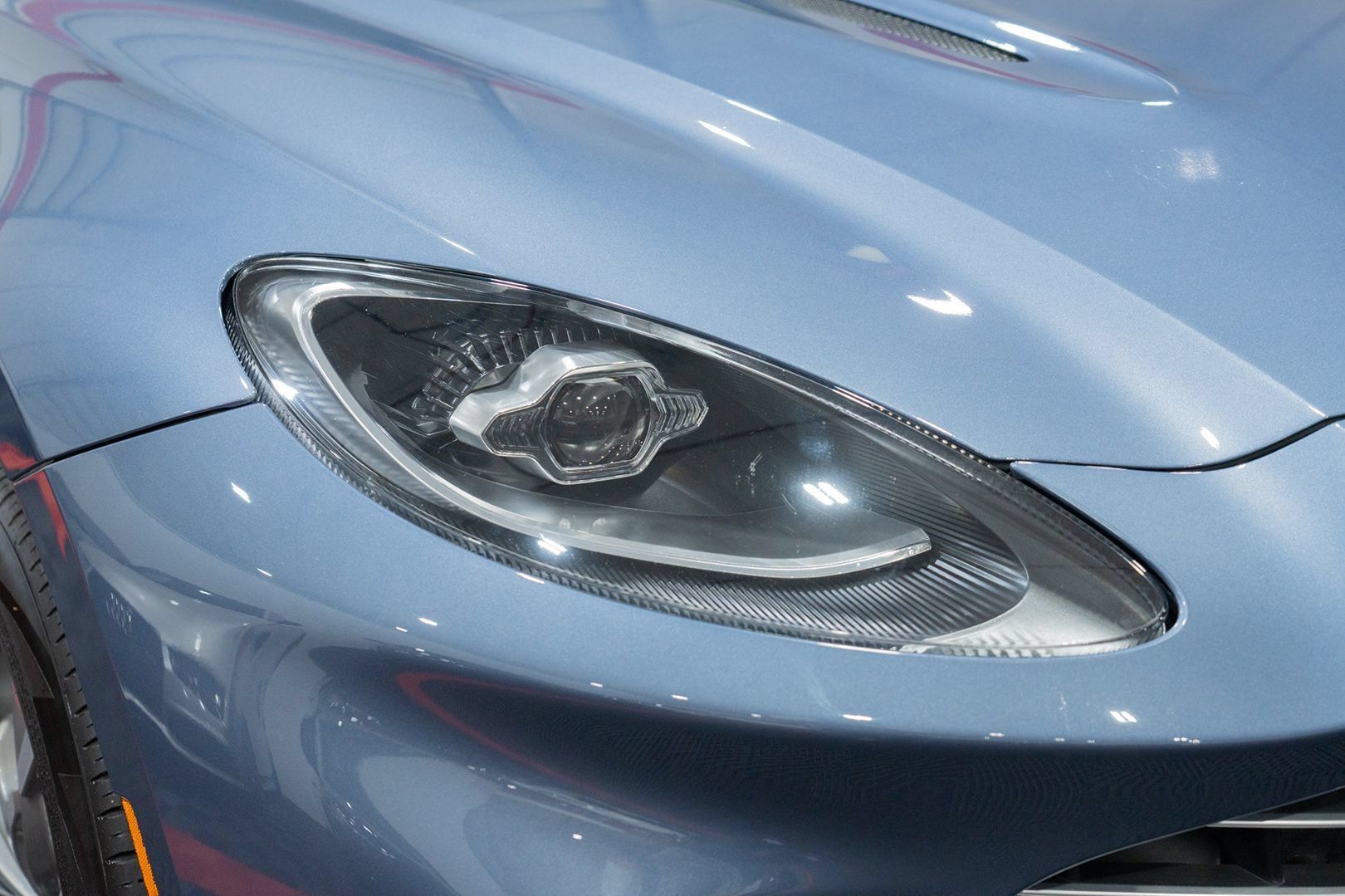 Used 2021 Aston Martin DBX AWD/4WD image 12