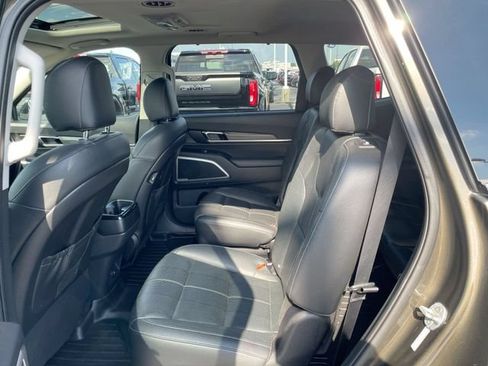 Used 2021 Kia Telluride EX w/ EX Premium Package FWD image 14