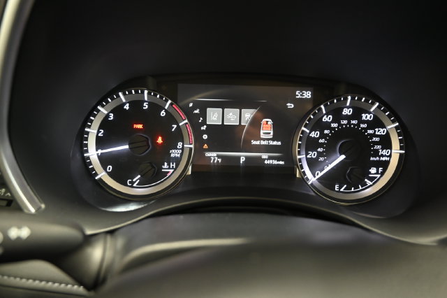 Used 2023 Toyota Highlander XLE AWD/4WD image 32