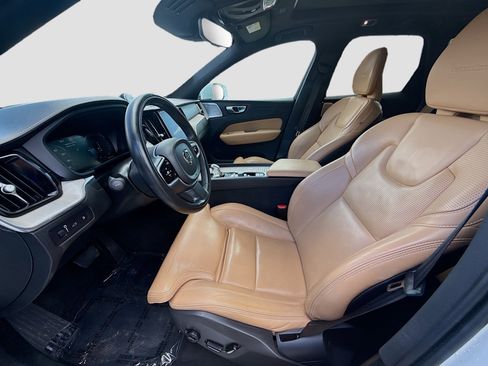 Used 2019 Volvo XC60 T8 Inscription w/ Advanced Package image 19