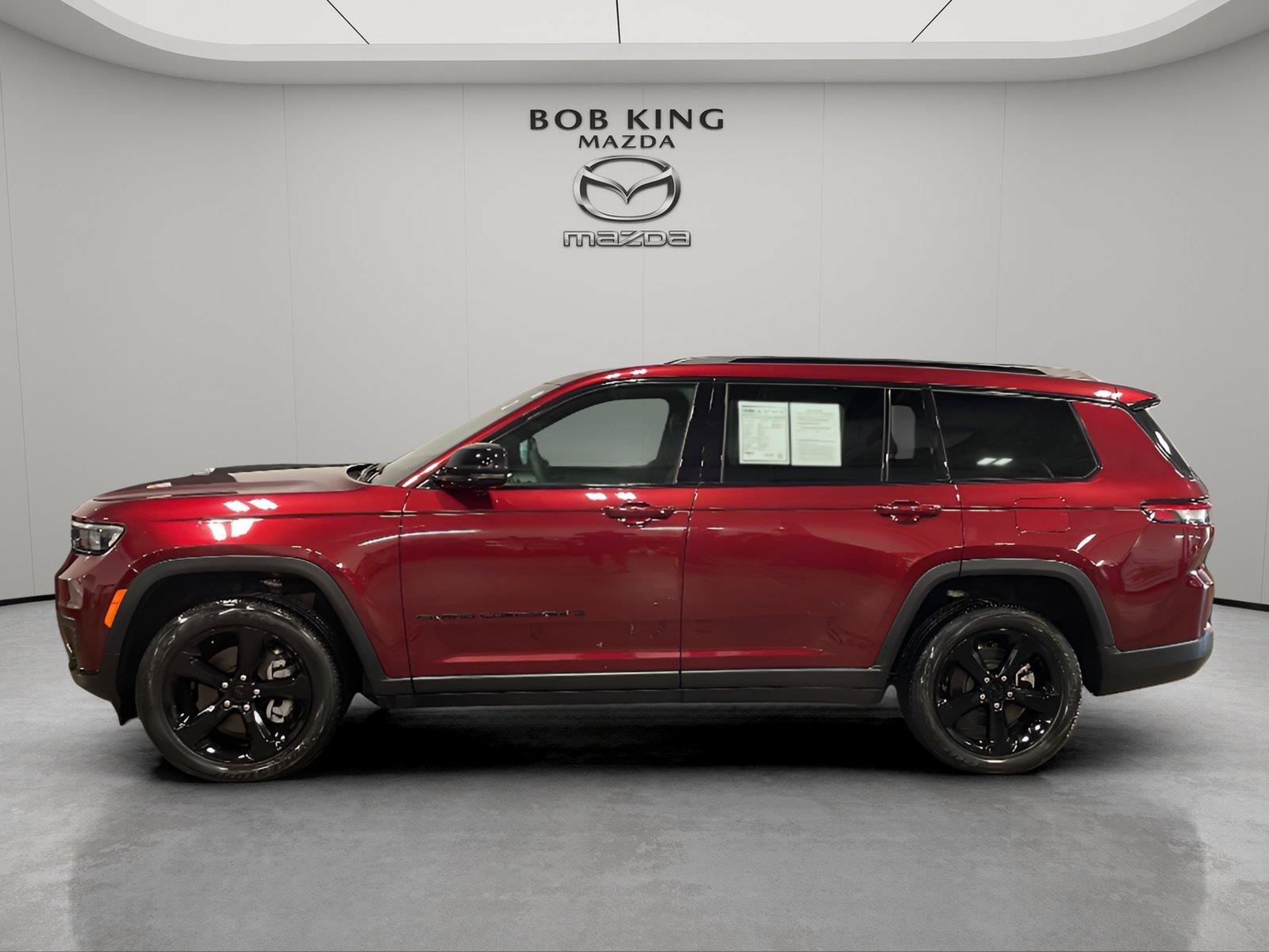 Used 2024 Jeep Grand Cherokee L Altitude AWD/4WD image 2
