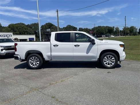 New 2026 Chevrolet Silverado 1500 Custom image 2
