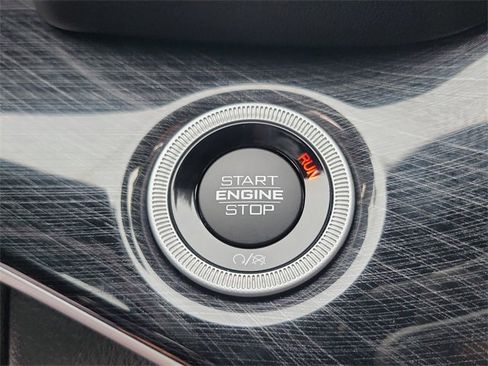 Certified 2022 Jeep Grand Cherokee Trailhawk w/ Luxury Tech Group III image 33